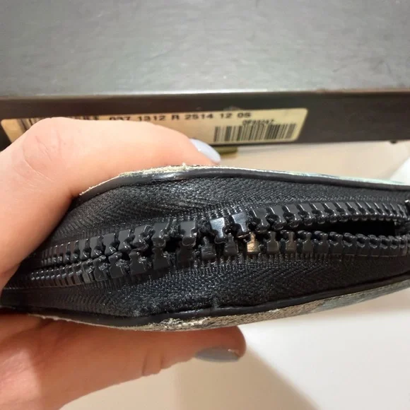 Gucci Floral Blue and Green Wallet - Picture 14 of 14